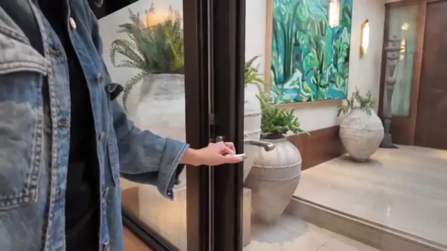 I Made A HUGE £600 MISTAKE On This Hotel Stay! Fake Photos!