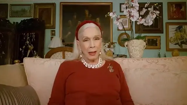 Harry's booed, Meghan mocked as their people plant false stories about everyone including Lady C