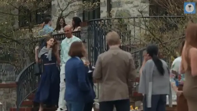 A Wealthy Man Loses Everything And Starts Robbing His Rich Neighbors To Survive