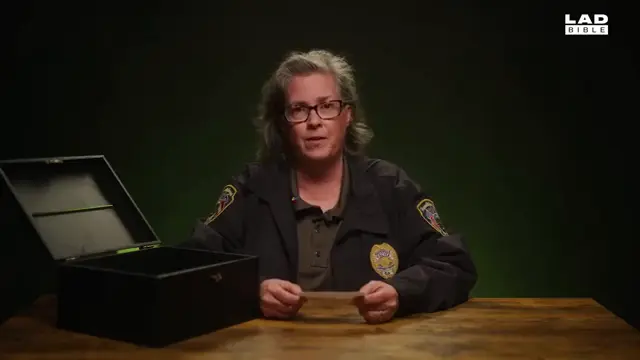 We Asked a CSI Investigator 37 Tough Questions | Honesty Box